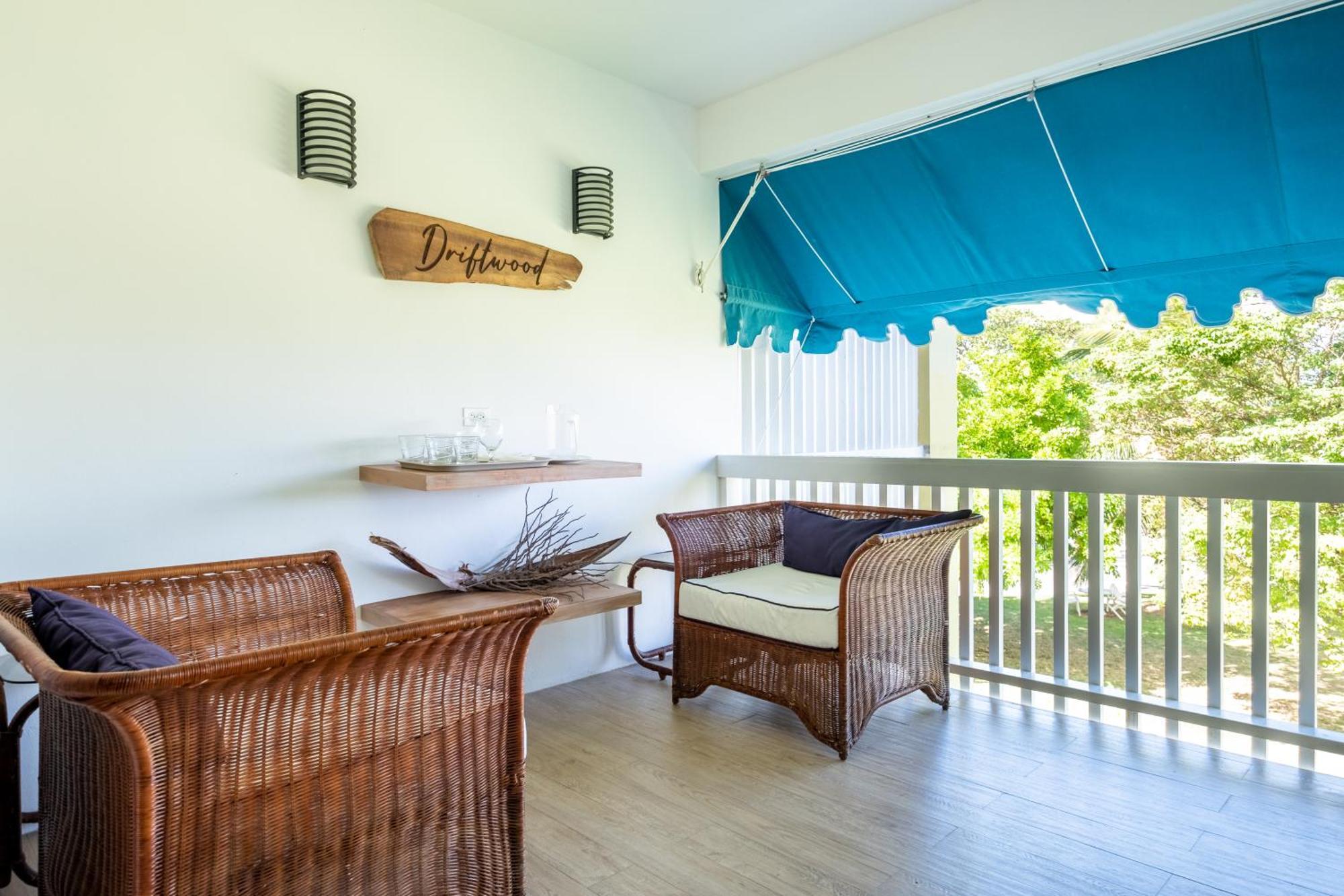 Jamaica Time Driftwood At Sea Palms 3Br 3Ba Condo In Ocho Rios With Pool And Beach Front With Views Only 10 Mins From Ochi Intl Airport Direct Flight From Miami St Mary Bagian luar foto
