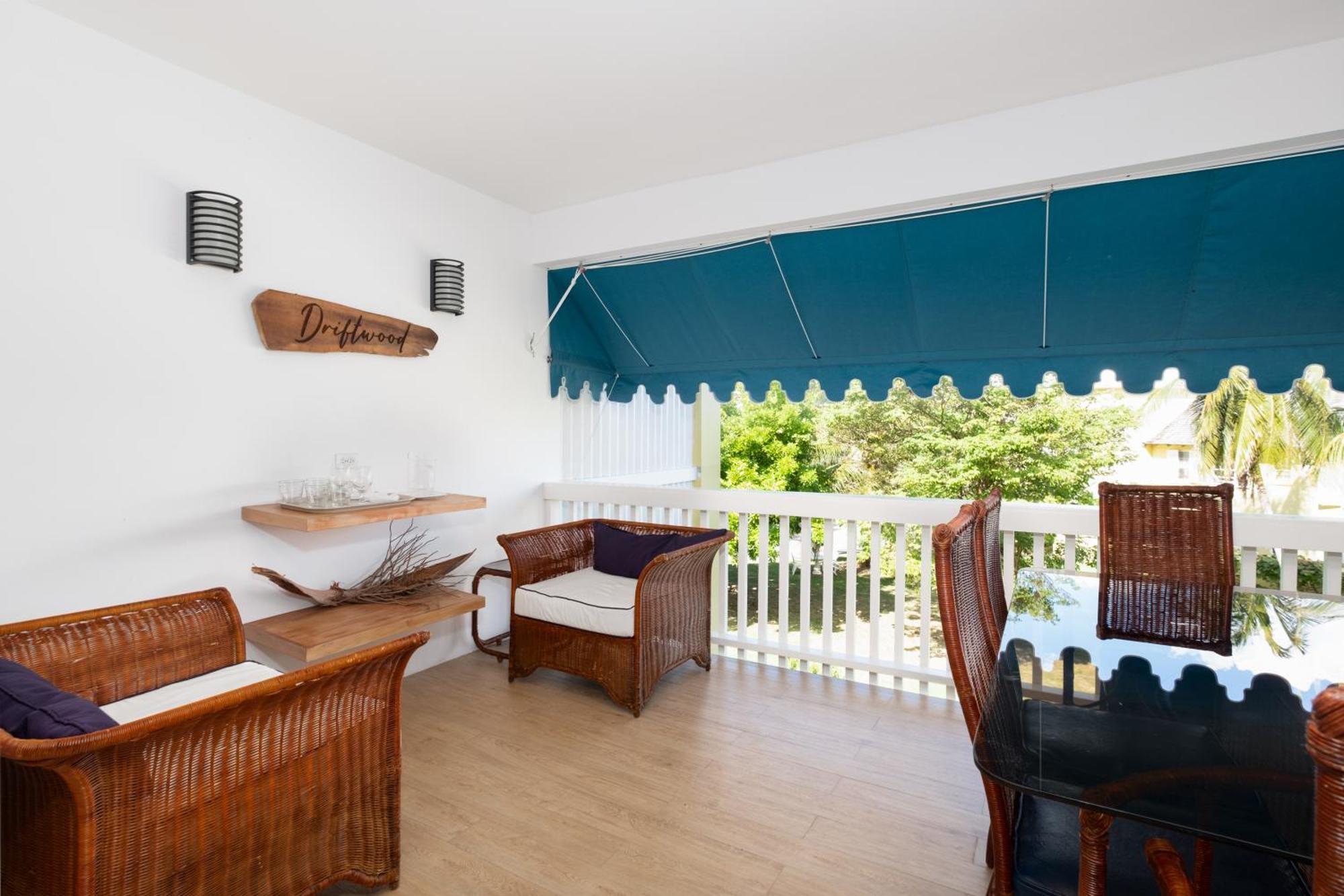 Jamaica Time Driftwood At Sea Palms 3Br 3Ba Condo In Ocho Rios With Pool And Beach Front With Views Only 10 Mins From Ochi Intl Airport Direct Flight From Miami St Mary Bagian luar foto