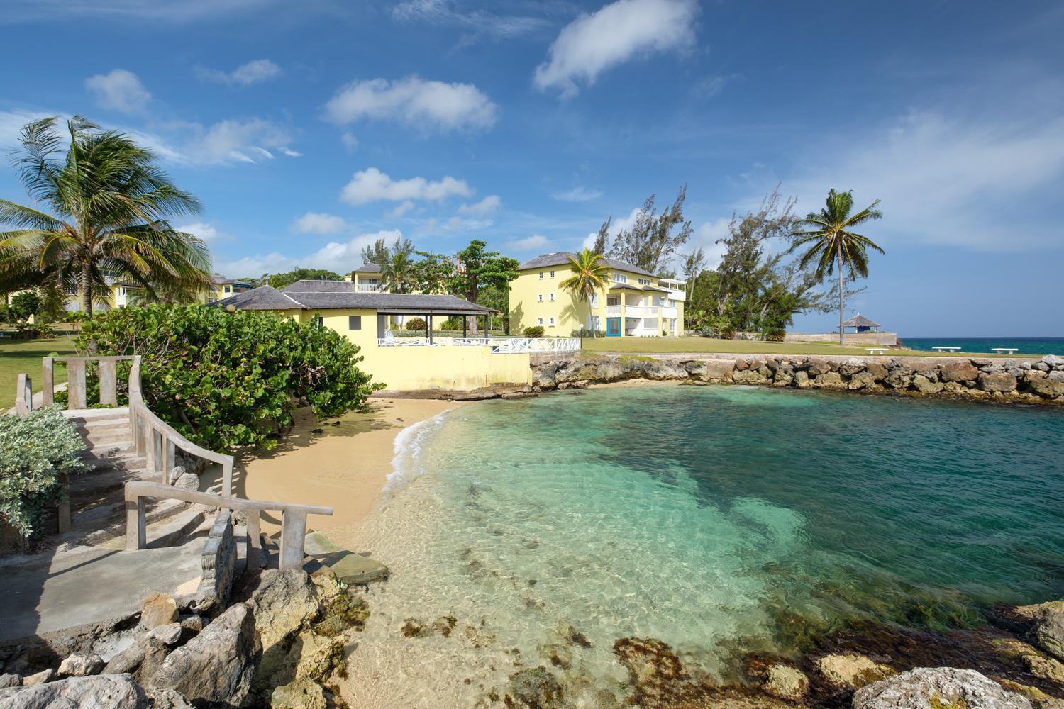 Jamaica Time Driftwood At Sea Palms 3Br 3Ba Condo In Ocho Rios With Pool And Beach Front With Views Only 10 Mins From Ochi Intl Airport Direct Flight From Miami St Mary Bagian luar foto