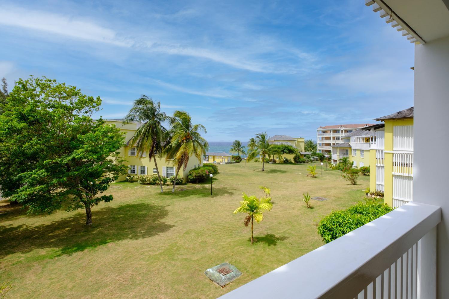 Jamaica Time Driftwood At Sea Palms 3Br 3Ba Condo In Ocho Rios With Pool And Beach Front With Views Only 10 Mins From Ochi Intl Airport Direct Flight From Miami St Mary Bagian luar foto